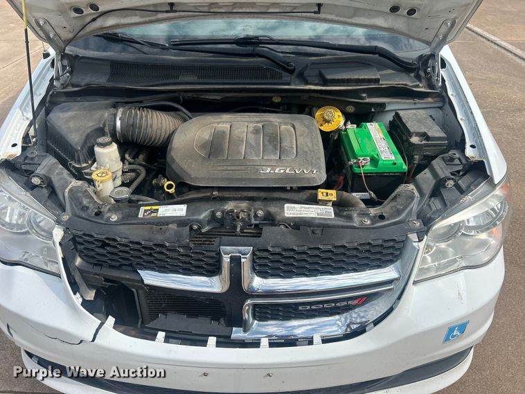 image for item DO6701 2016 Dodge Grand Caravan handicap accessible van