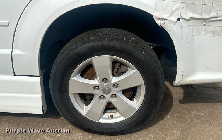 image for item DO6701 2016 Dodge Grand Caravan handicap accessible van