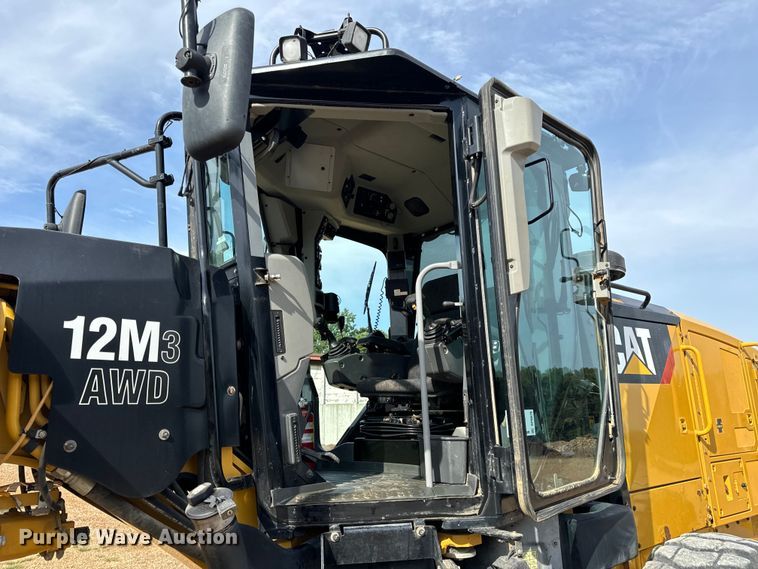image for item DP6676 2016 Caterpillar  12M3 AWD motor grader
