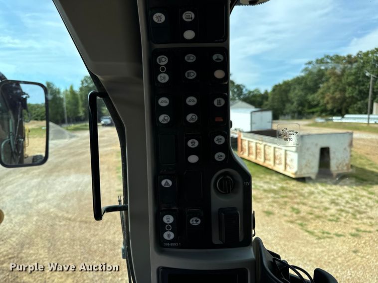 image for item DP6676 2016 Caterpillar  12M3 AWD motor grader