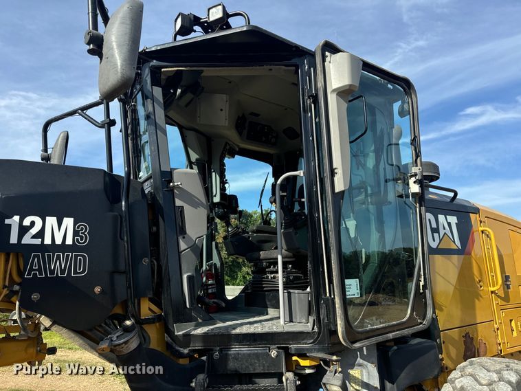image for item DP6677 2016 Caterpillar  12M3 AWD motor grader