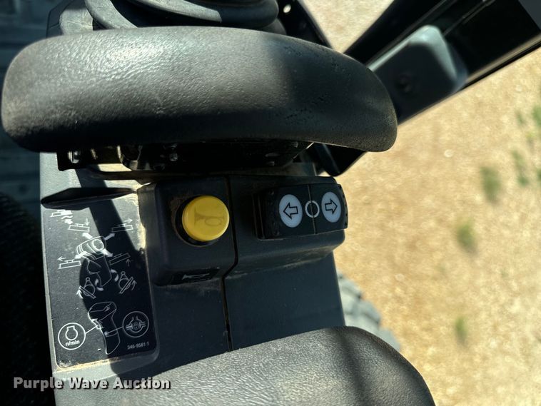 image for item DP6677 2016 Caterpillar  12M3 AWD motor grader