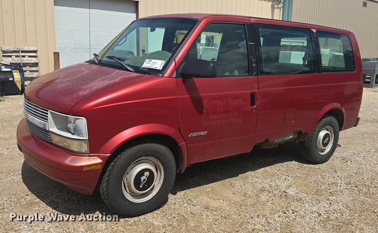image for item DQ4616 1998 Chevrolet Astro van