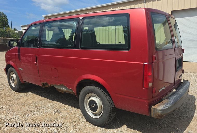 image for item DQ4616 1998 Chevrolet Astro van