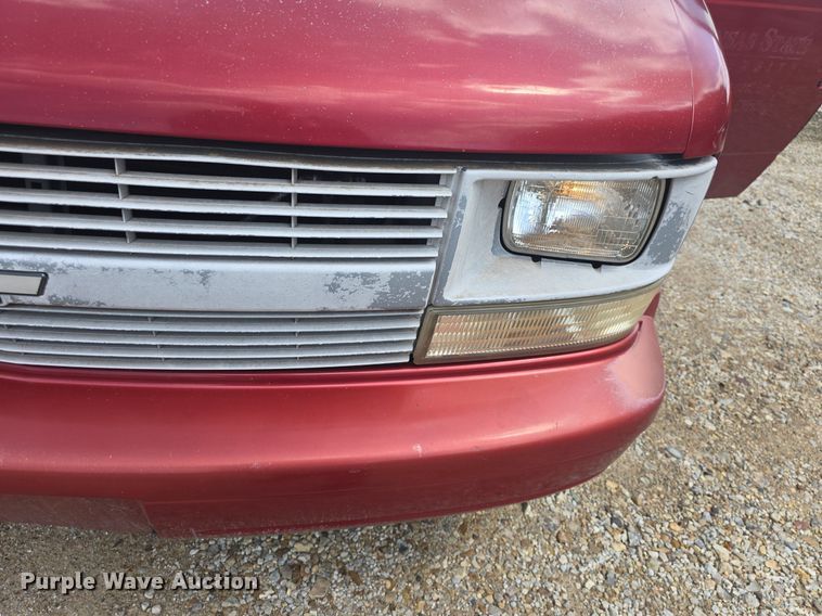 image for item DQ4616 1998 Chevrolet Astro van