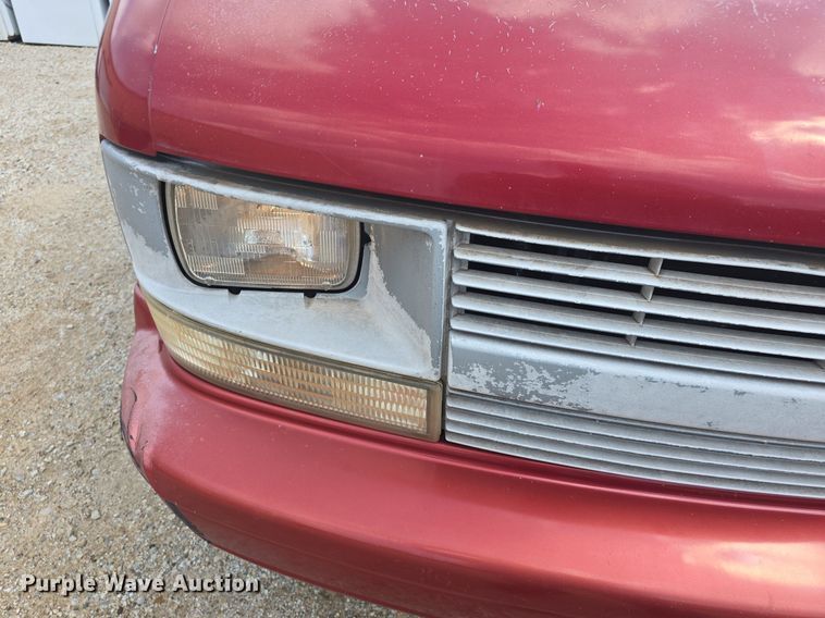 image for item DQ4616 1998 Chevrolet Astro van