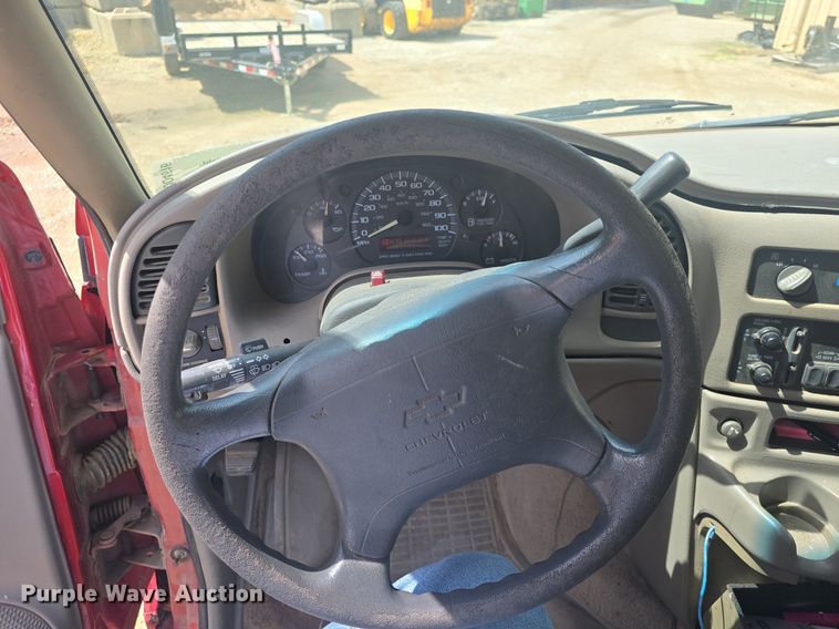 image for item DQ4616 1998 Chevrolet Astro van
