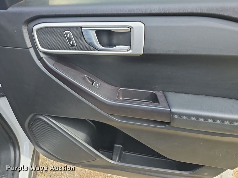 image for item DQ4618 2020 Ford Explorer Police Interceptor  SUV