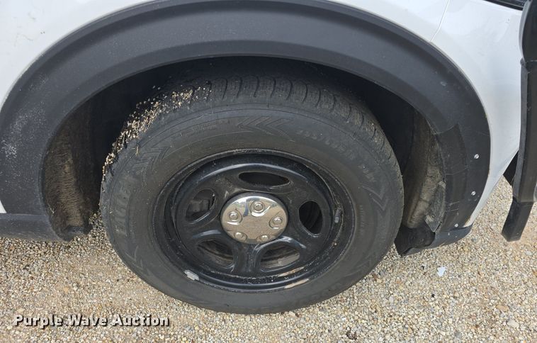 image for item DQ4618 2020 Ford Explorer Police Interceptor  SUV