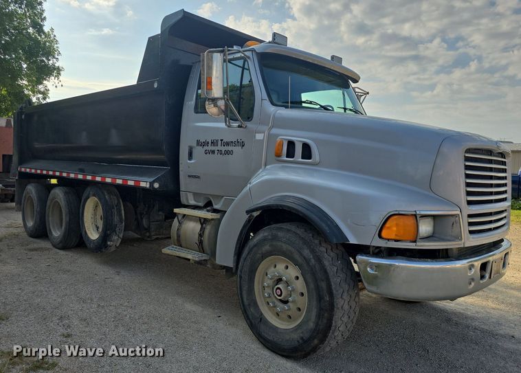 image for item DQ4620 2000 Sterling LT9500 dump truck