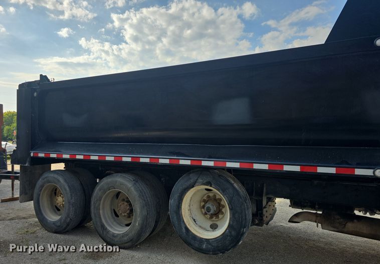 image for item DQ4620 2000 Sterling LT9500 dump truck