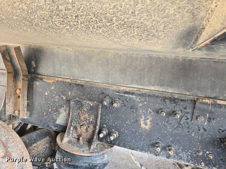 image for item DQ4620 2000 Sterling LT9500 dump truck