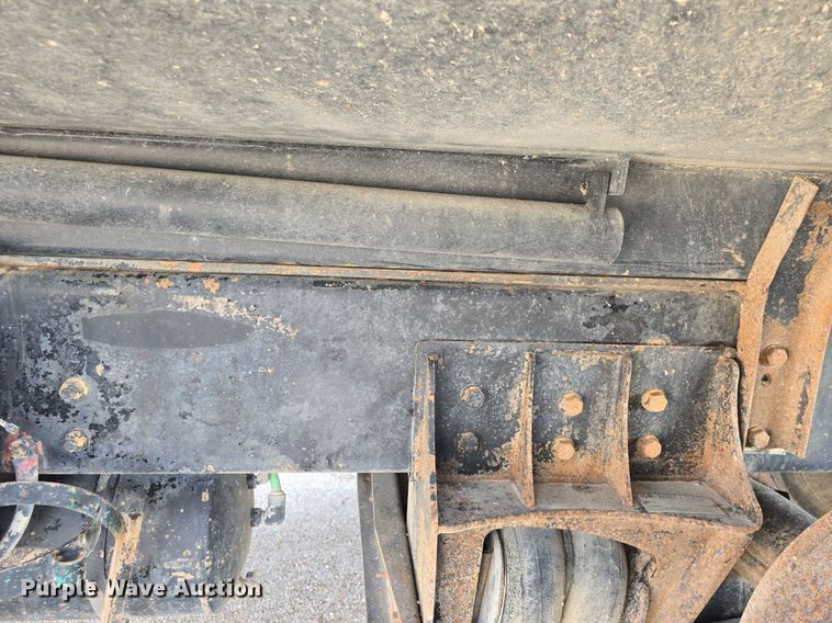 image for item DQ4620 2000 Sterling LT9500 dump truck