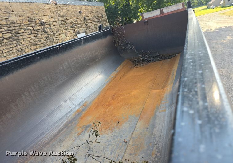 image for item DQ4620 2000 Sterling LT9500 dump truck