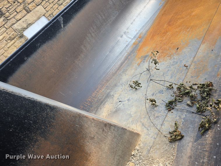 image for item DQ4620 2000 Sterling LT9500 dump truck