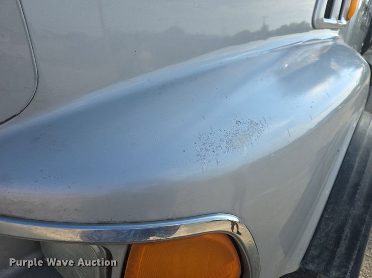 image for item DQ4620 2000 Sterling LT9500 dump truck