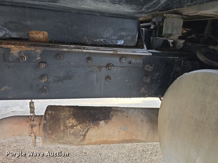 image for item DQ4620 2000 Sterling LT9500 dump truck