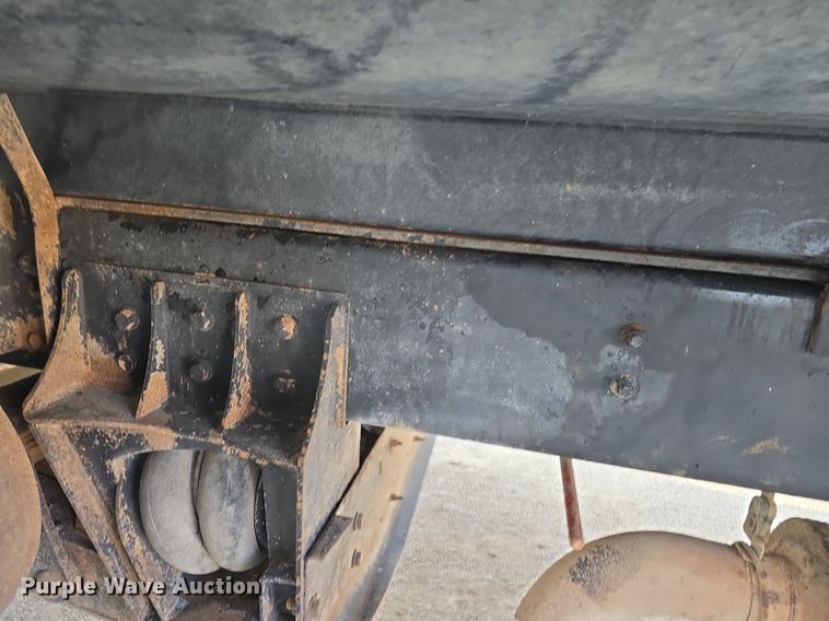 image for item DQ4620 2000 Sterling LT9500 dump truck