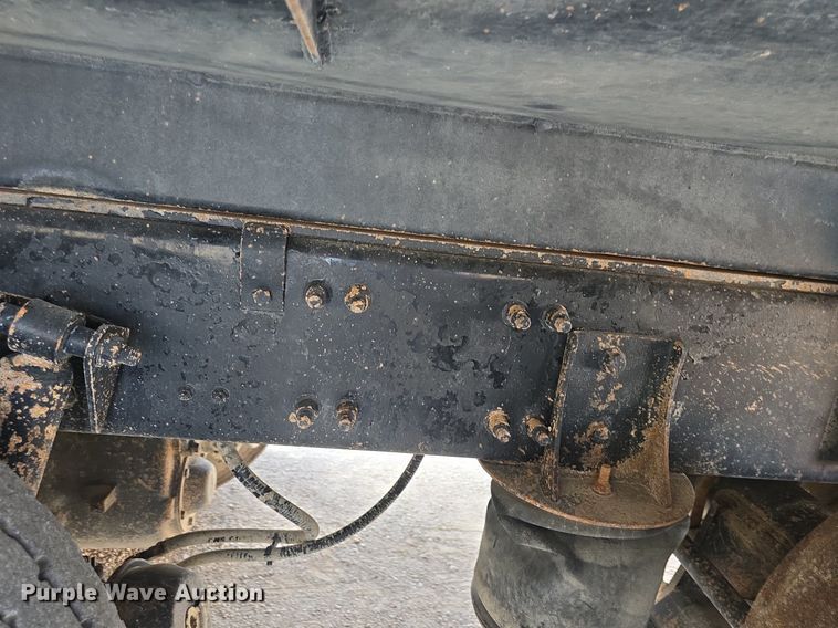 image for item DQ4620 2000 Sterling LT9500 dump truck