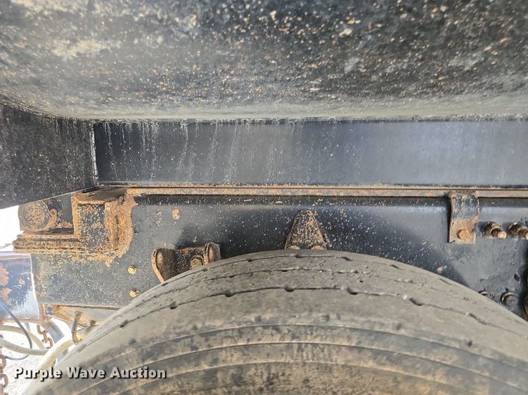 image for item DQ4620 2000 Sterling LT9500 dump truck