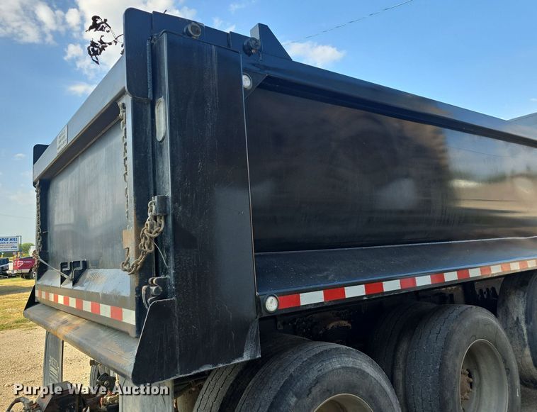 image for item DQ4620 2000 Sterling LT9500 dump truck