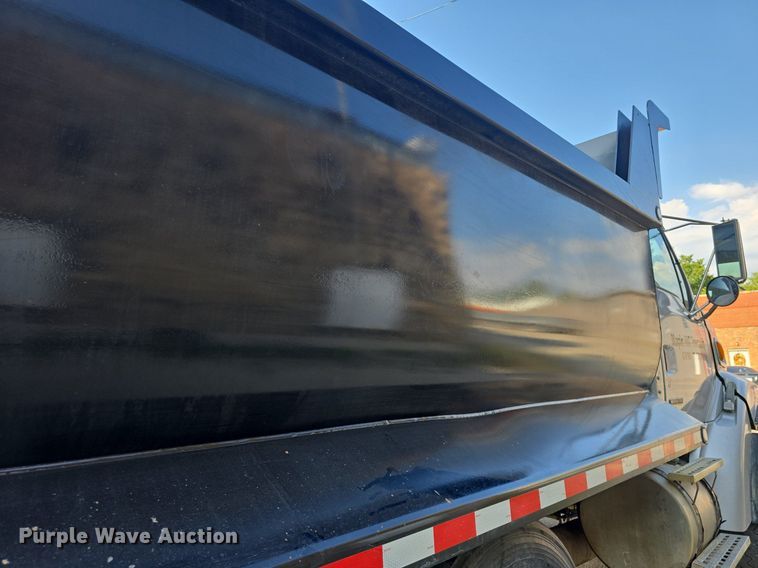 image for item DQ4620 2000 Sterling LT9500 dump truck