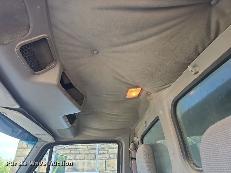 image for item DQ4620 2000 Sterling LT9500 dump truck