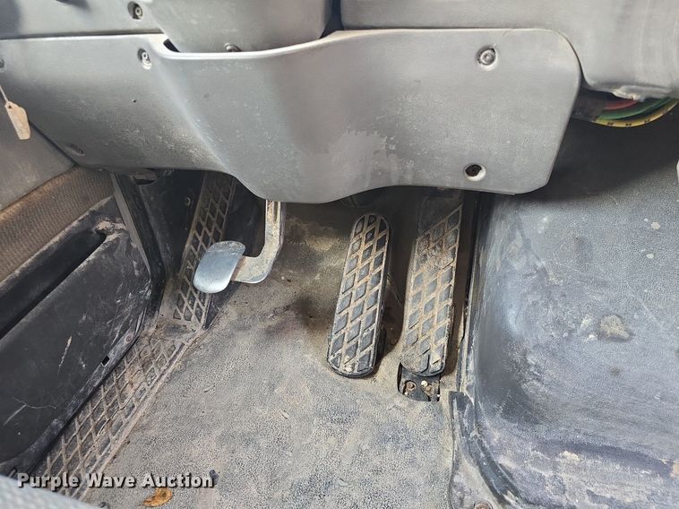 image for item DQ4620 2000 Sterling LT9500 dump truck