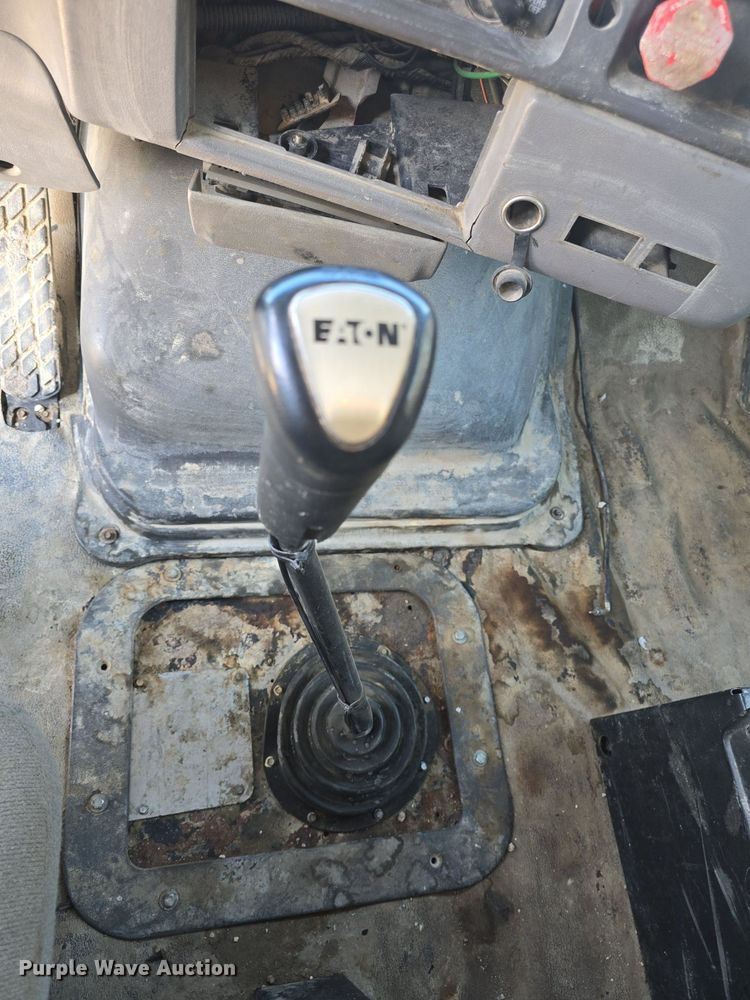 image for item DQ4620 2000 Sterling LT9500 dump truck