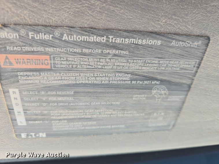 image for item DQ4620 2000 Sterling LT9500 dump truck