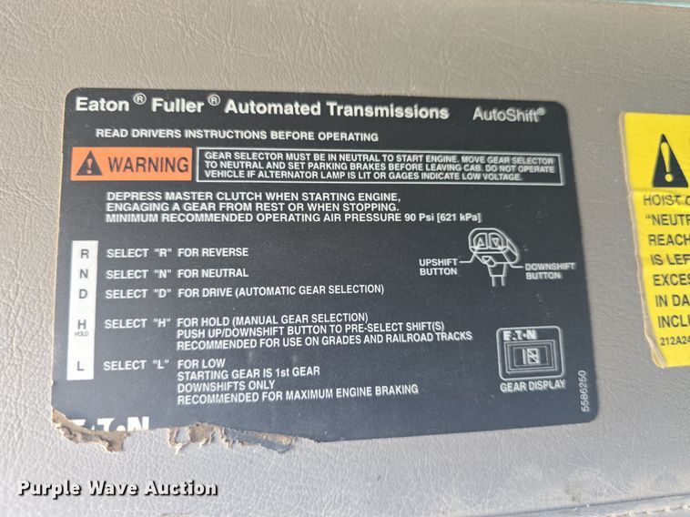 image for item DQ4620 2000 Sterling LT9500 dump truck