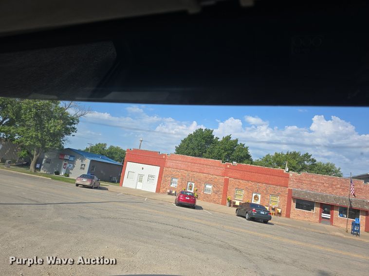 image for item DQ4620 2000 Sterling LT9500 dump truck