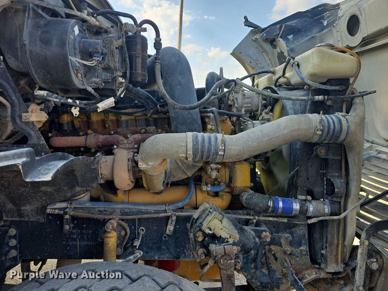 image for item DQ4620 2000 Sterling LT9500 dump truck