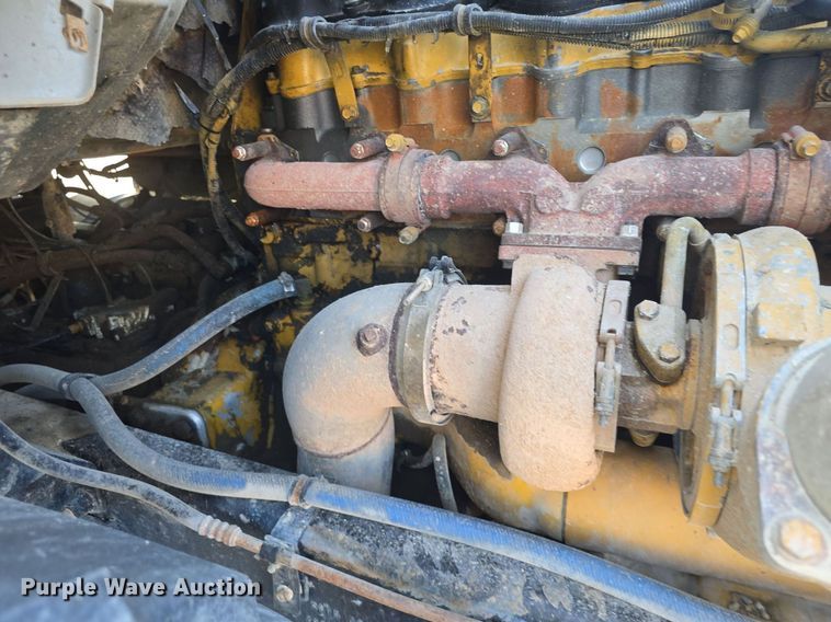 image for item DQ4620 2000 Sterling LT9500 dump truck