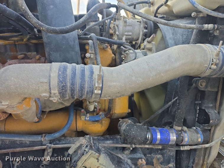 image for item DQ4620 2000 Sterling LT9500 dump truck