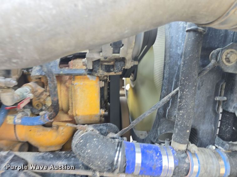 image for item DQ4620 2000 Sterling LT9500 dump truck