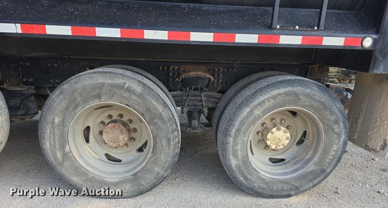 image for item DQ4620 2000 Sterling LT9500 dump truck