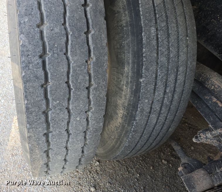 image for item DQ4620 2000 Sterling LT9500 dump truck