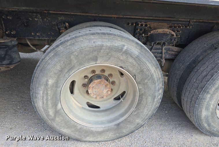 image for item DQ4620 2000 Sterling LT9500 dump truck