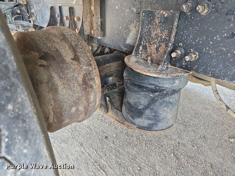 image for item DQ4620 2000 Sterling LT9500 dump truck