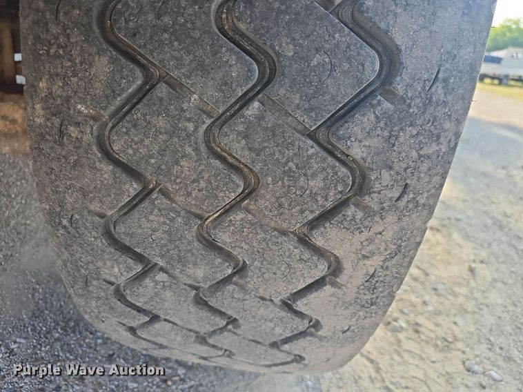 image for item DQ4620 2000 Sterling LT9500 dump truck