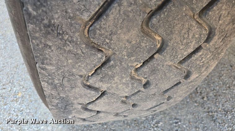 image for item DQ4620 2000 Sterling LT9500 dump truck