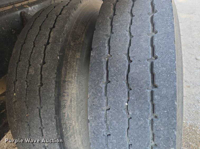 image for item DQ4620 2000 Sterling LT9500 dump truck