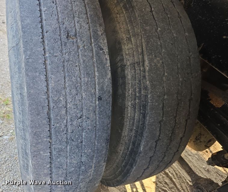 image for item DQ4620 2000 Sterling LT9500 dump truck