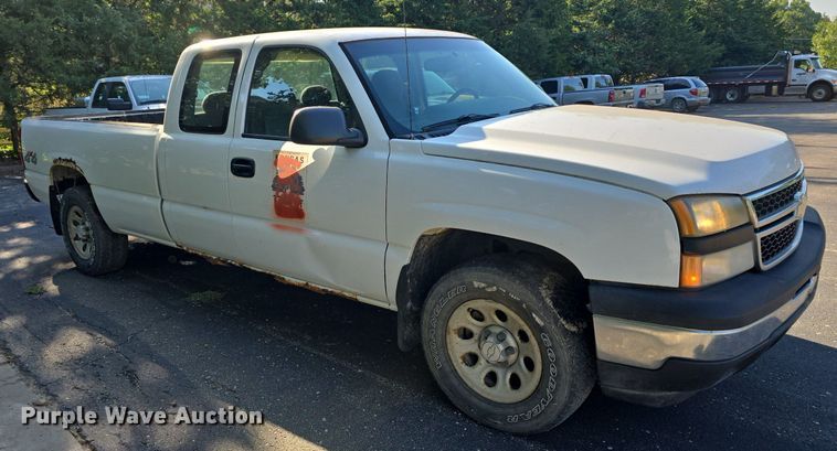 image for item DQ5155 2006 Chevrolet Silverado 1500 Ext. Cab pickup truck