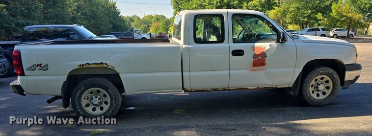 image for item DQ5155 2006 Chevrolet Silverado 1500 Ext. Cab pickup truck