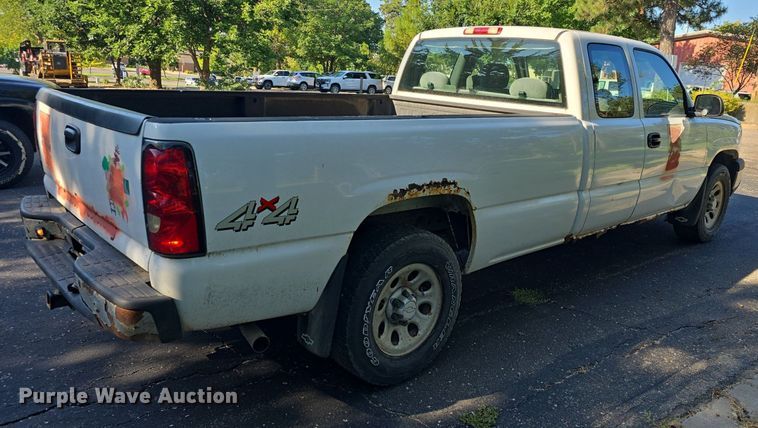 image for item DQ5155 2006 Chevrolet Silverado 1500 Ext. Cab pickup truck
