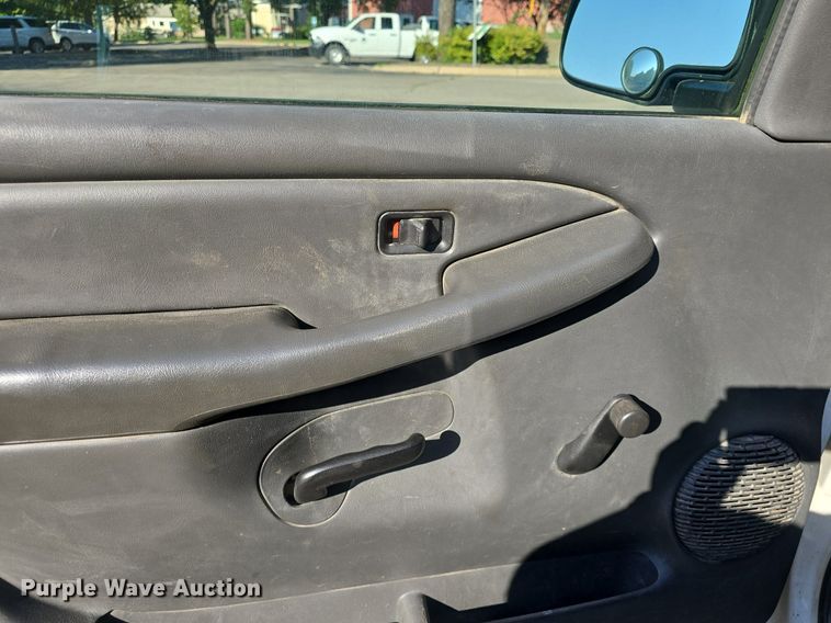 image for item DQ5155 2006 Chevrolet Silverado 1500 Ext. Cab pickup truck