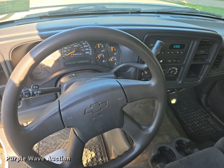 image for item DQ5155 2006 Chevrolet Silverado 1500 Ext. Cab pickup truck
