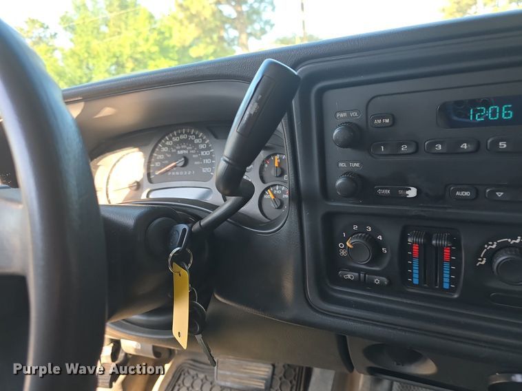 image for item DQ5155 2006 Chevrolet Silverado 1500 Ext. Cab pickup truck